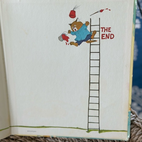 Richard Scarry's Storybook Dictionary for Kids - Picture 13 of 13